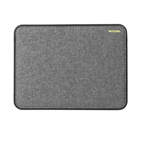 Incase Icon Sleeve with Tensaerlite for Mac