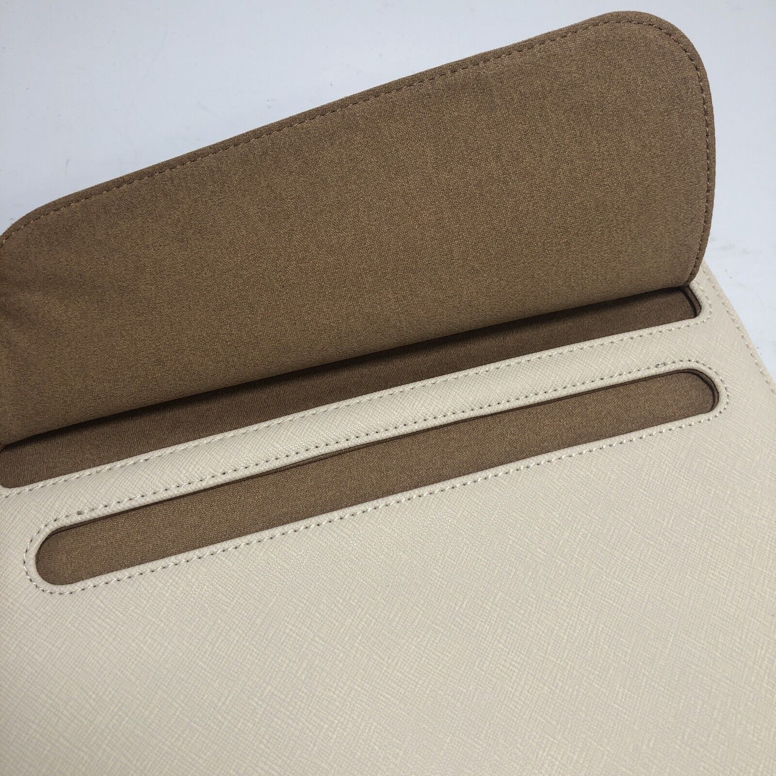 Moshi Muse for MacBook 12” Beige