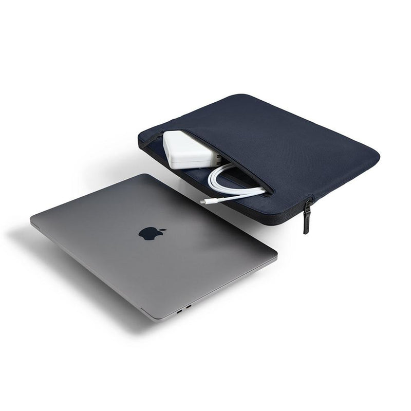 Incase Compact Sleeve in Flight Nylon for MacBook Pro 15" & 16"